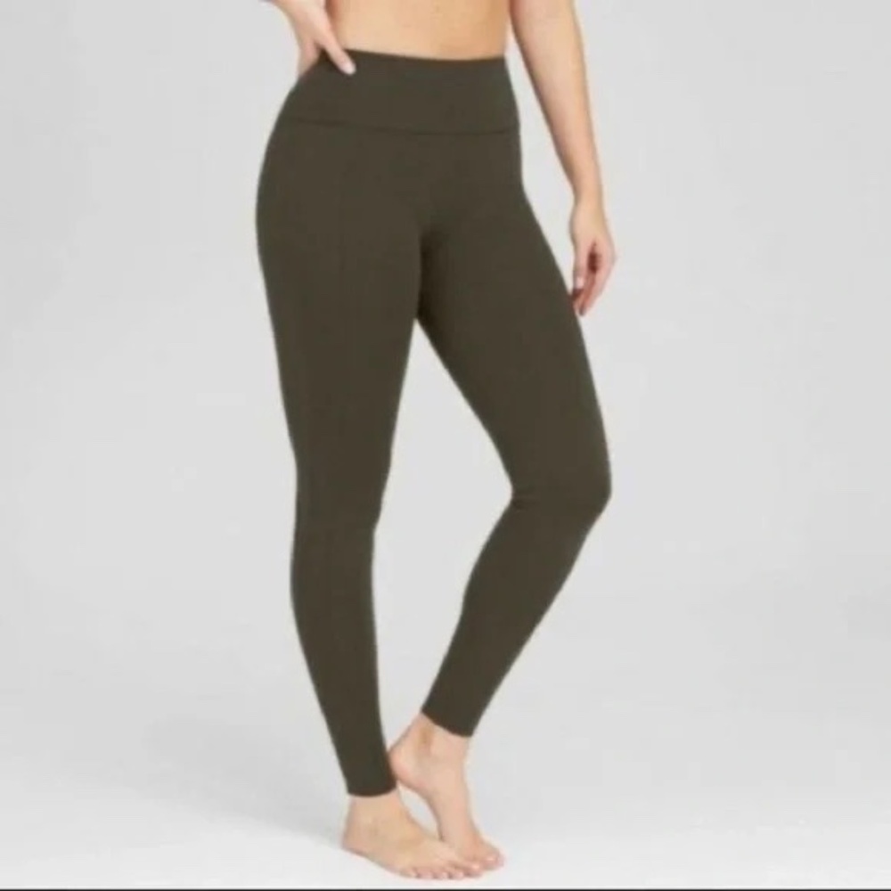 ASSETS BY SPANX LEGGINGS